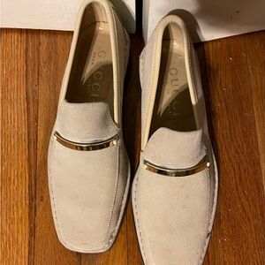 Vintage Gucci Men's Cream suede Loafers